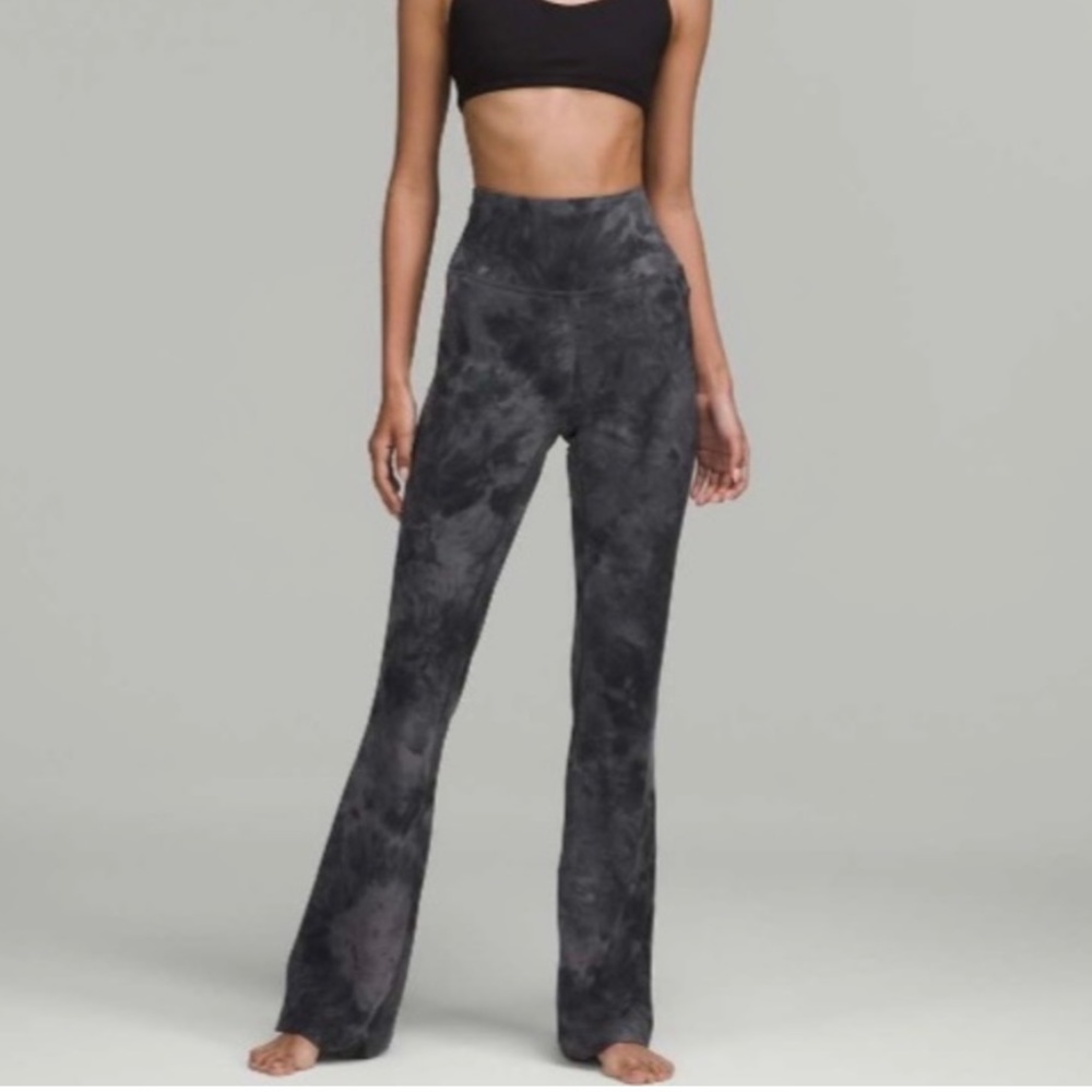 LULULEMON Groove Flares